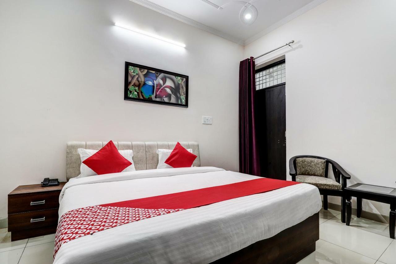 Oyo 38208 Hotel Prakash Kunj Lakhnau Kültér fotó