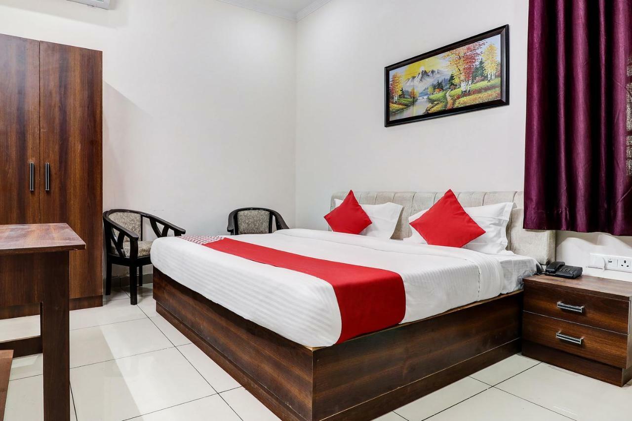 Oyo 38208 Hotel Prakash Kunj Lakhnau Kültér fotó