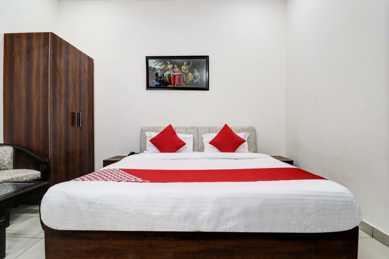 Oyo 38208 Hotel Prakash Kunj Lakhnau Kültér fotó